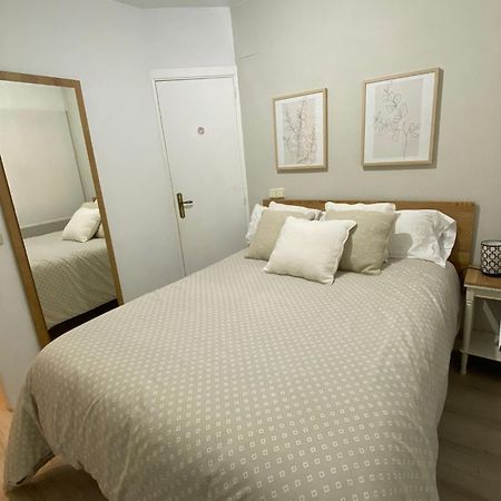 Acogedor Apartamento Con Piscina Compartida Y Opcion A Parking Jaca Buitenkant foto