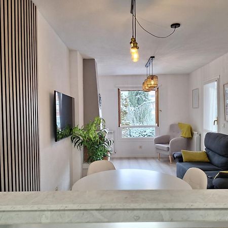 Acogedor Apartamento Con Piscina Compartida Y Opcion A Parking Jaca Buitenkant foto
