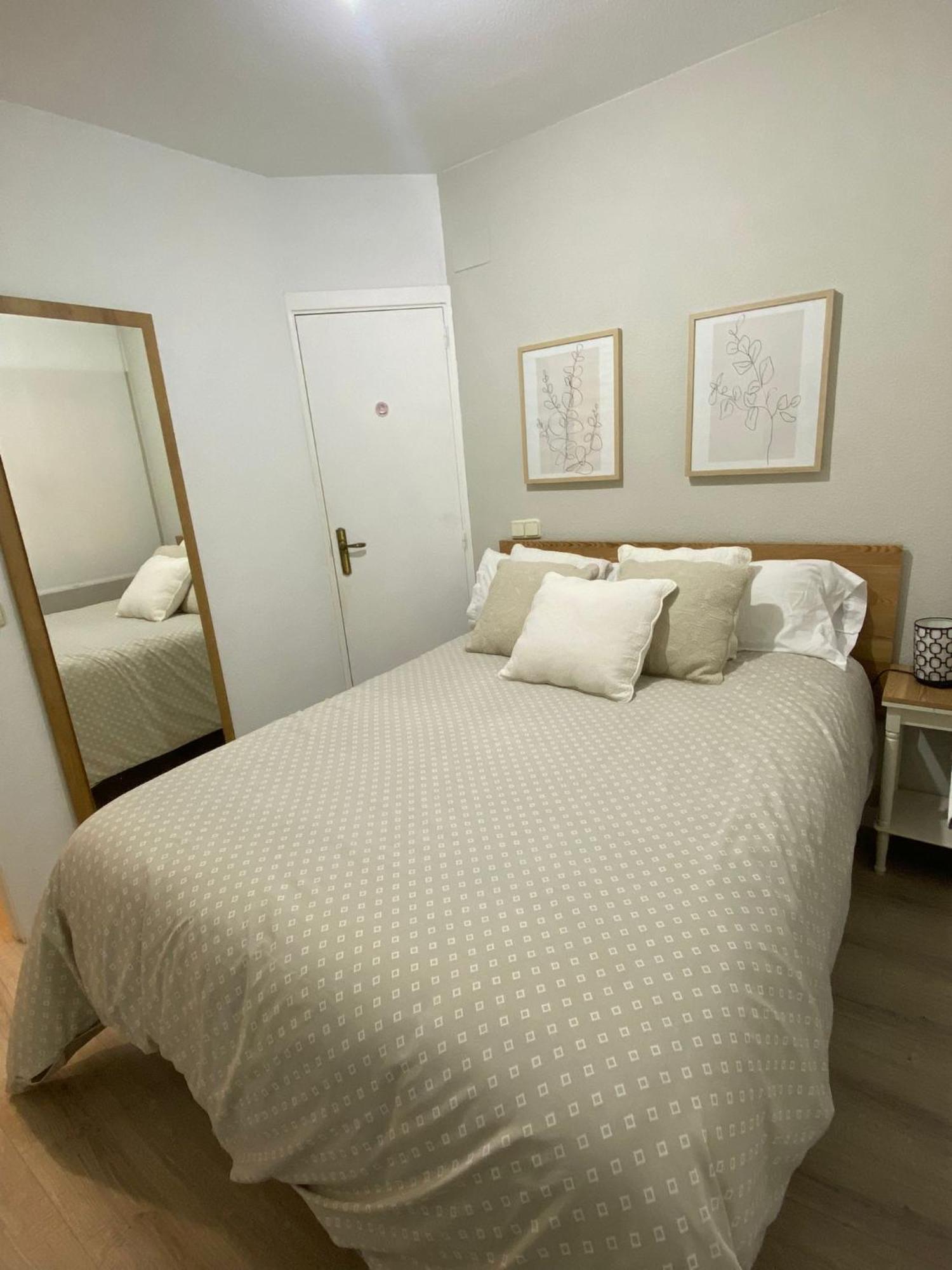 Acogedor Apartamento Con Piscina Compartida Y Opcion A Parking Jaca Buitenkant foto