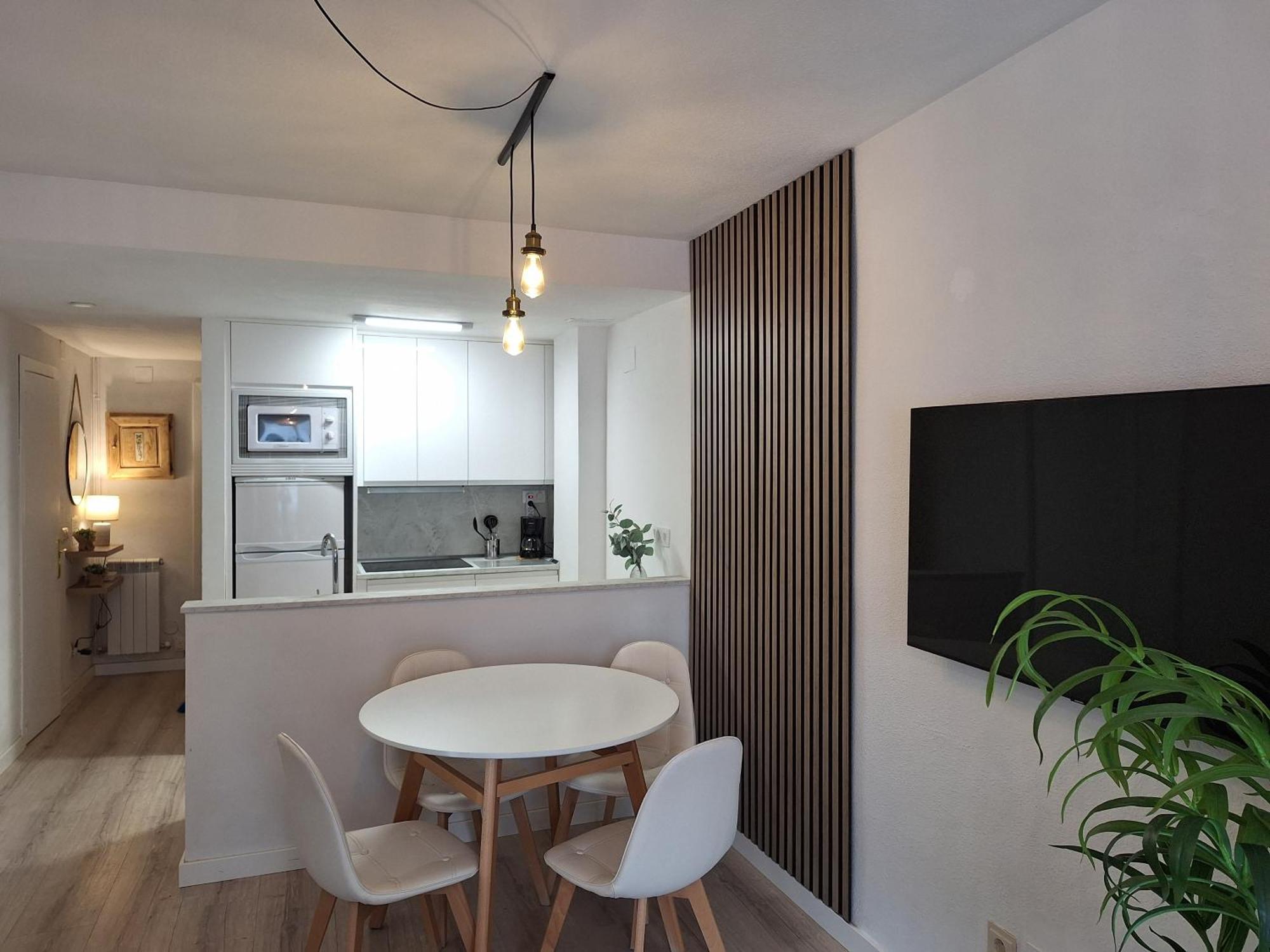 Acogedor Apartamento Con Piscina Compartida Y Opcion A Parking Jaca Buitenkant foto